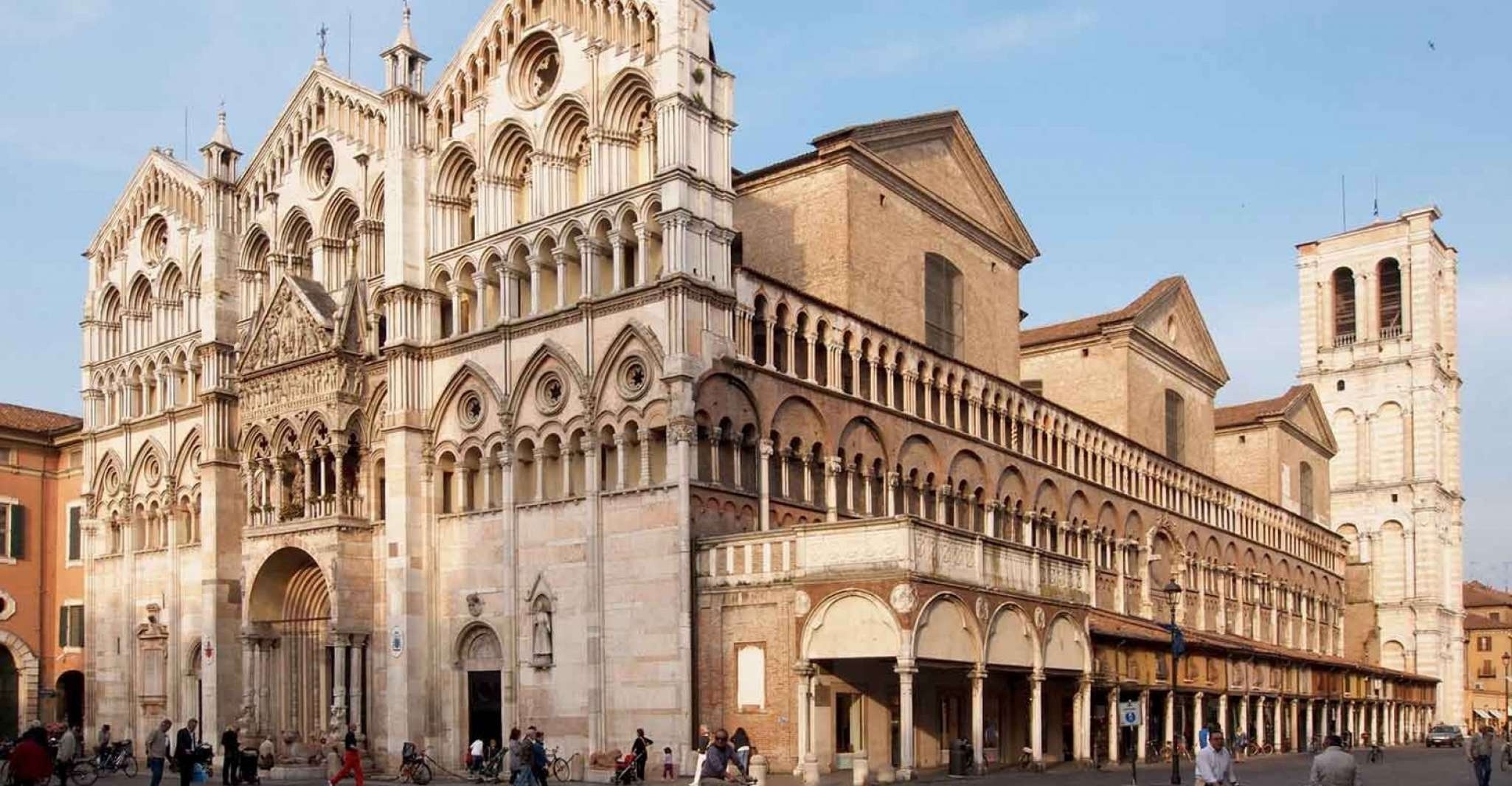 Ferrara: Guided City Highlights Walking Tour